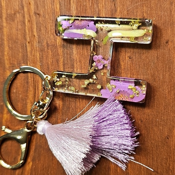 Inital H Gold and Purple Keychain with Tassel - Picture 3 of 3